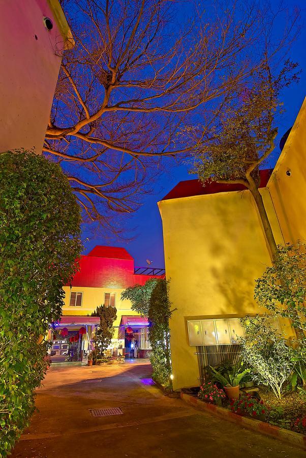 Qi Hai Motel Zhunan Екстер'єр фото